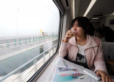 Fujian opens high-speed railway linking Shanghai