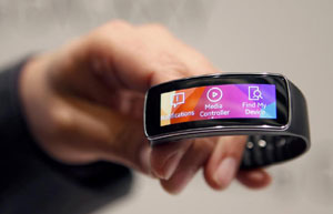 HTC debuts flagship smartphone in race against Samsung