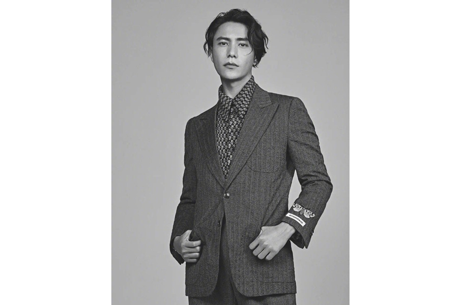 Actor Chen Kun poses for fashion magazine