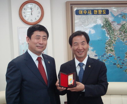 Shanghai and Yeosu Expo organizers meet