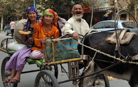 Xinjiang's bazaars return to life