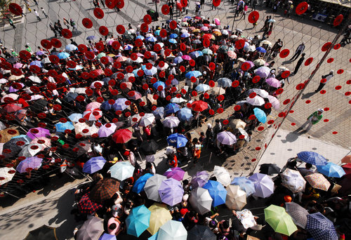 Expo fervor heats up