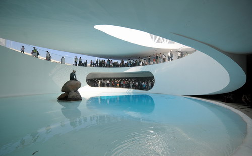 Expo pavilions keep them coming