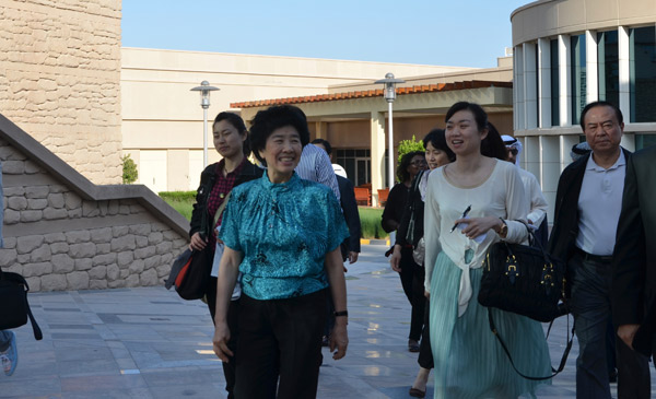 China-GCC forum visit begins at school