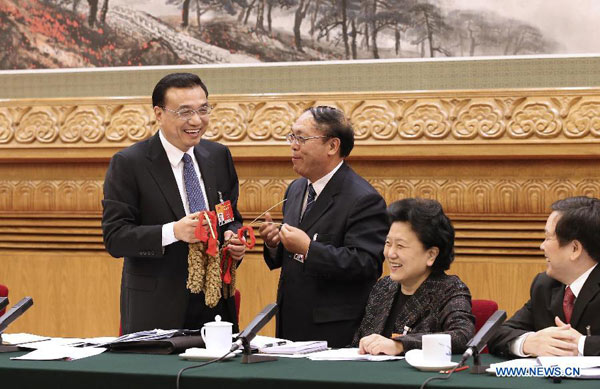 Chinese leaders stress stabilizing economic growth