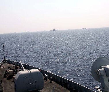 Chinese naval fleet wards off pirates' attack