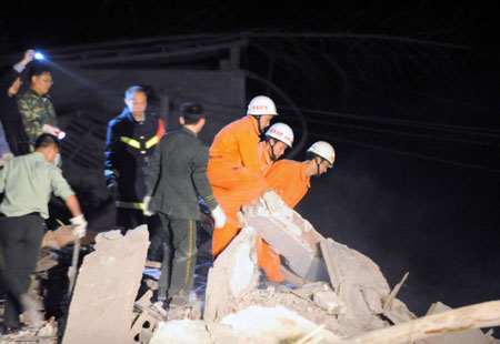 Colliery blast kills 18 in Hunan