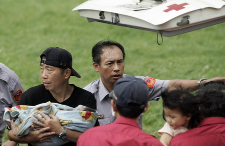 Stricken villagers airlifted in Taiwan