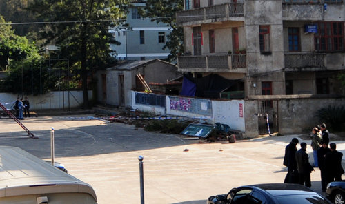 5 children dead after school wall collapses