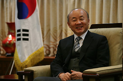 Sino-ROK's FTA talks 'likely next year'