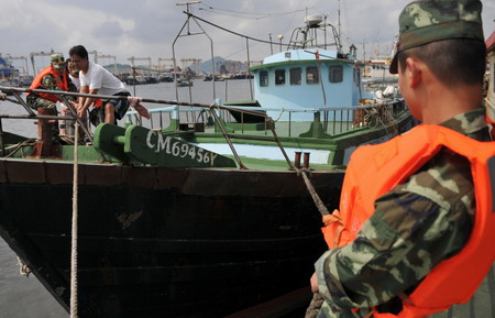 China issues alert for strong typhoon Fanapi