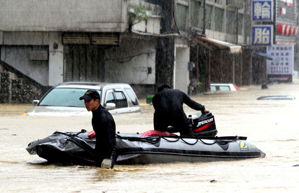 Typhoon Megi triggers rockslides in Taiwan