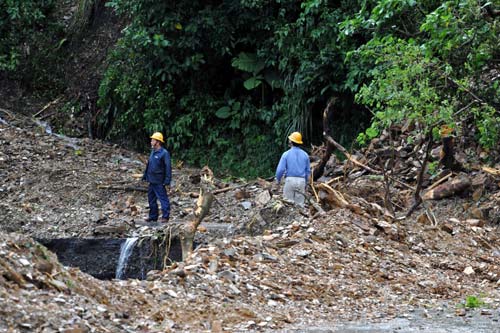 Typhoon Megi triggers rockslides in Taiwan