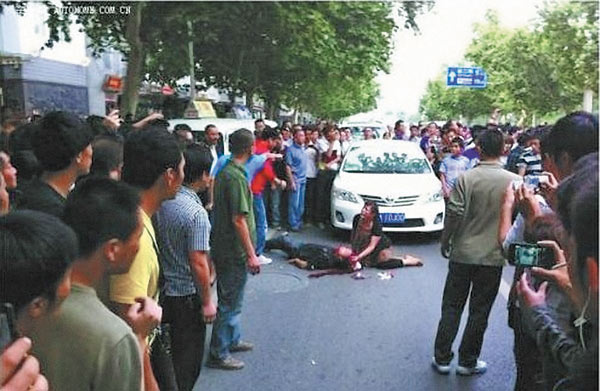 Police step up hunt for attacker