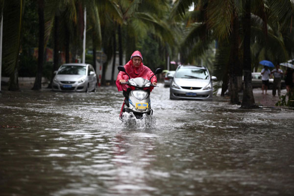5 missing after Typhoon Son-Tinh sinks boat