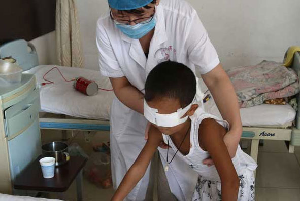 Police disclose details of blinded boy case