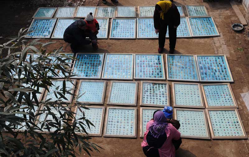 A world of buttons in E China