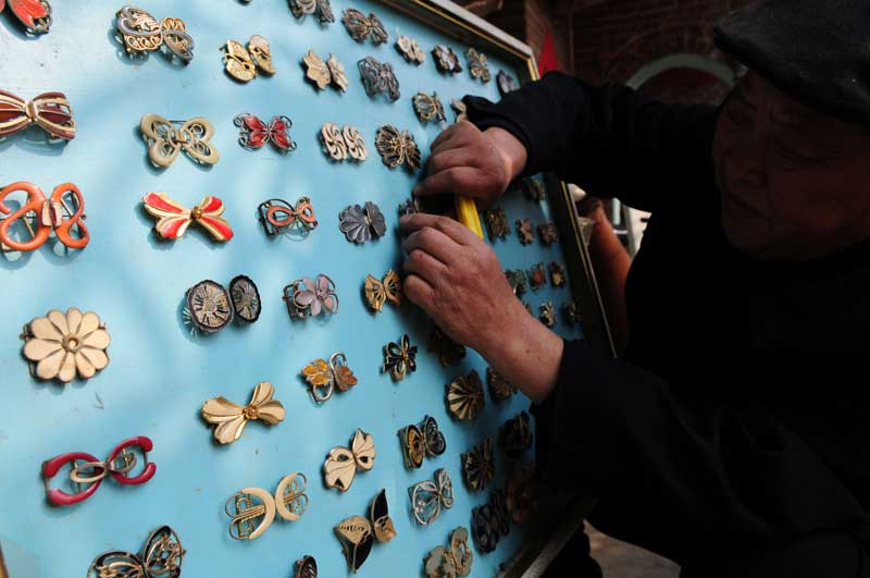 A world of buttons in E China