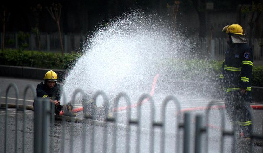 Gasoline leak in SW China, explosion unlikely