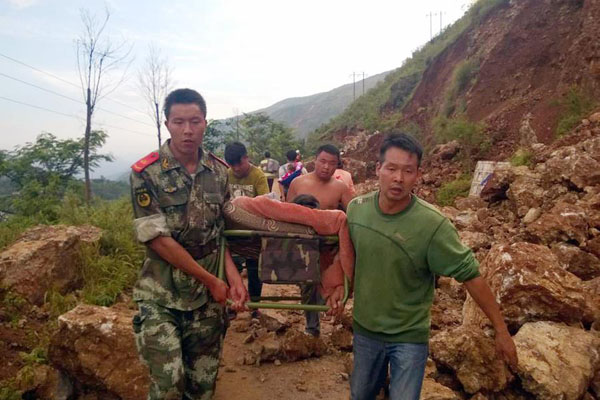 Rescuers race against time after SW China quake