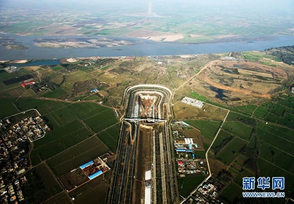 South-north water diversion project starts to supply water to Beijing