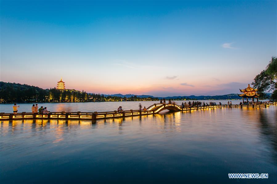 Chine : Lac de l'Ouest à Hangzhou, ville hôte du prochain sommet du G20