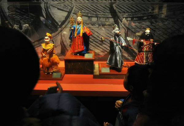中國美術(shù)館呈獻(xiàn)“偶人世界——徐竹初木偶雕刻作品捐贈展”