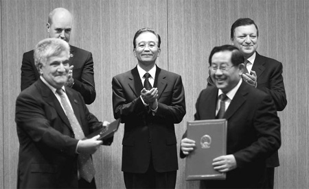 China urges EU to cut more carbon