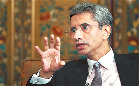 Shun prejudice, work together, Indian ambassador says