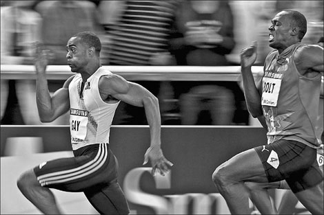 Gay upsets Bolt in 100m