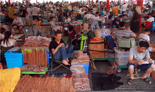 Market meltdown leaves antiques dealers on the shelf