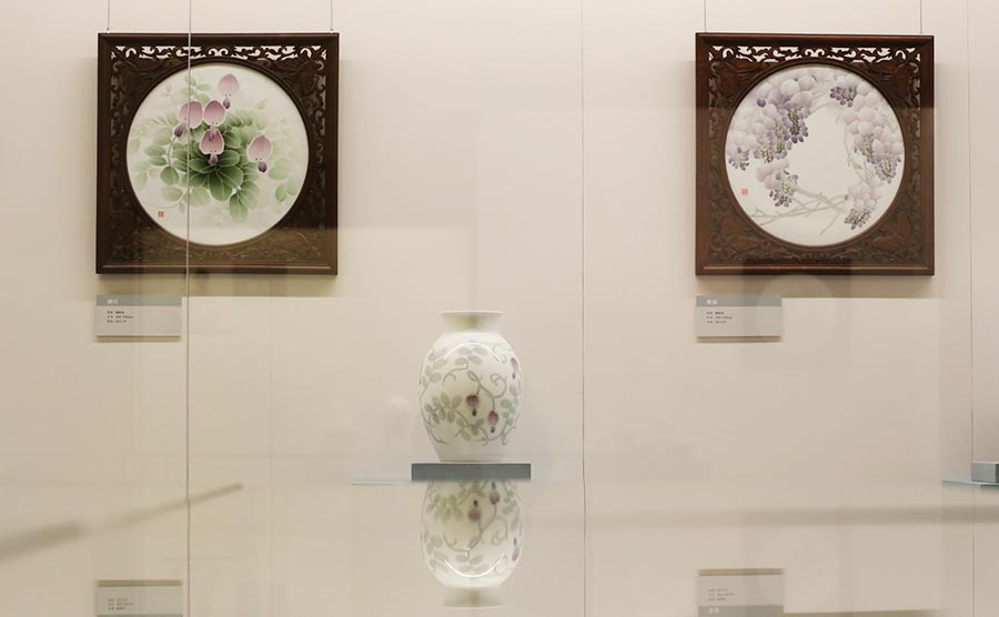Exhibition marks revival of porcelain art