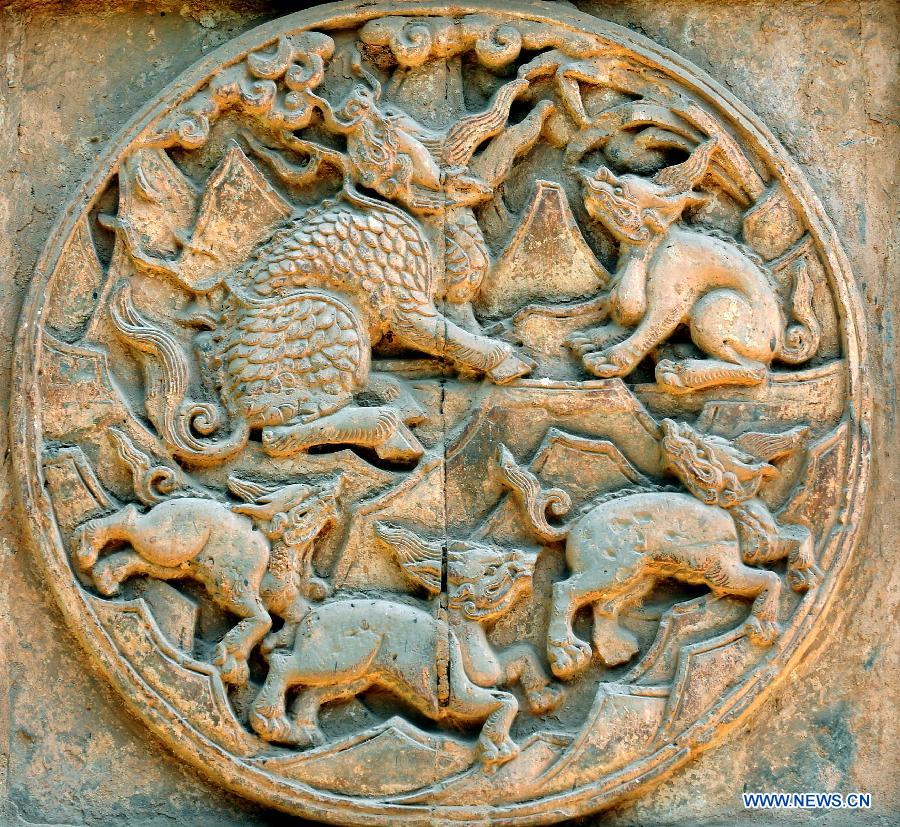 Architectural sculptures preserved in Henan