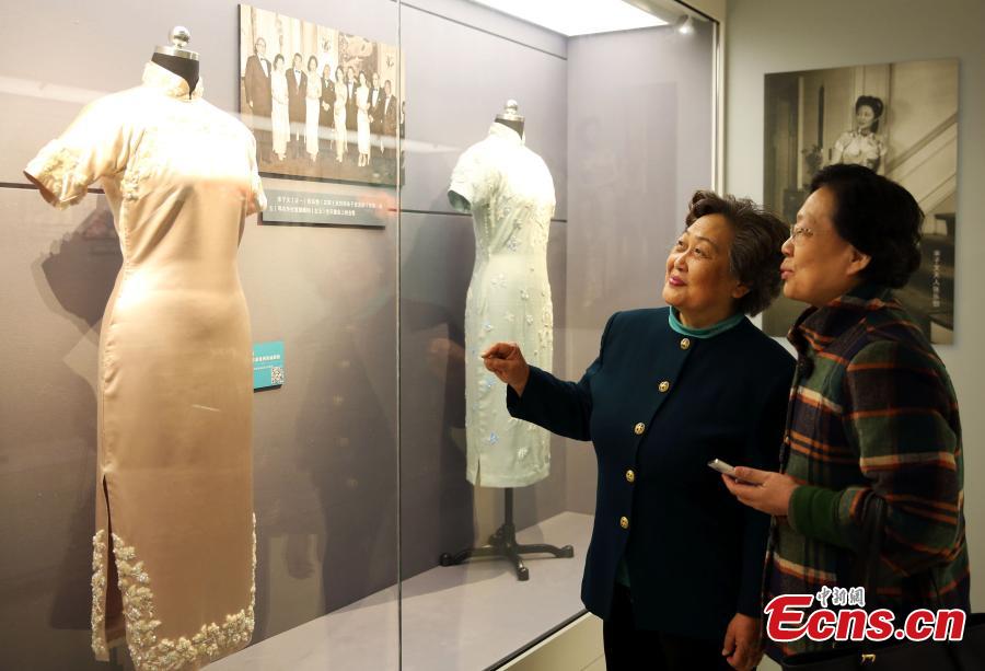 Song Sisters cheongsams show in Shanghai