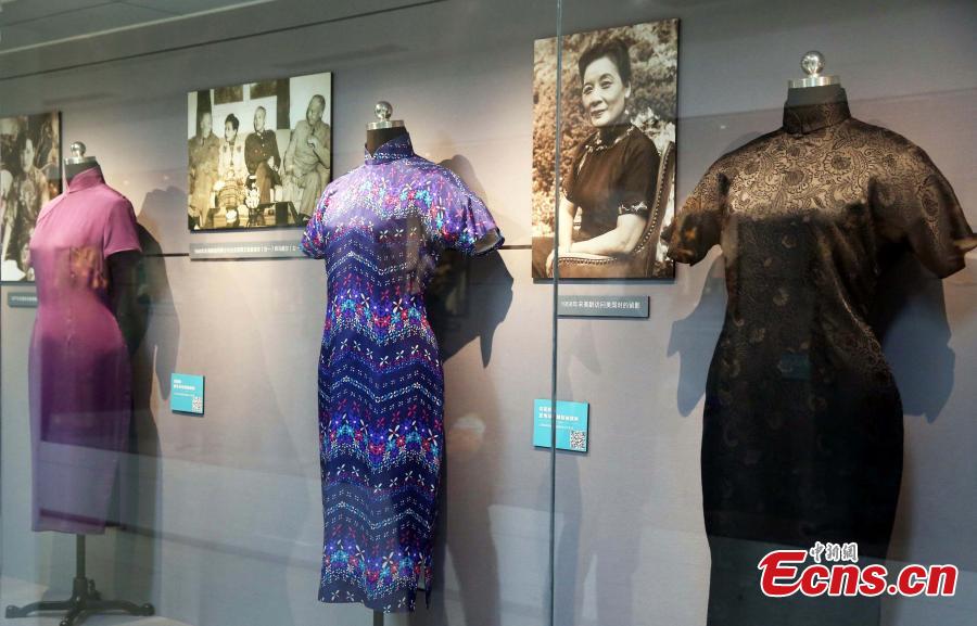 Song Sisters cheongsams show in Shanghai
