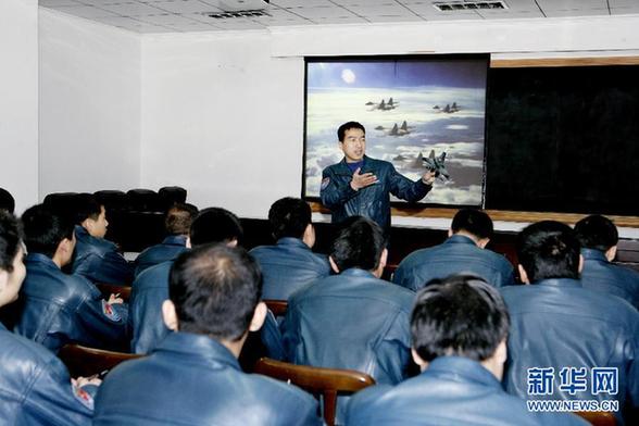 楊永飛：隨時準備升空作戰(zhàn)