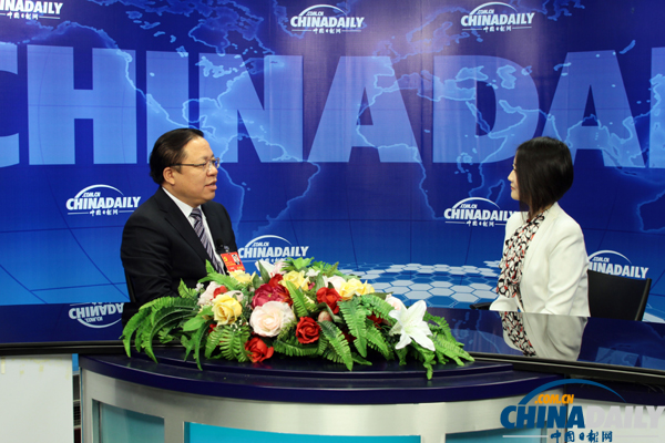 中國日報網專訪十八大代表、貴州省委常委、副省長秦如培[圖]