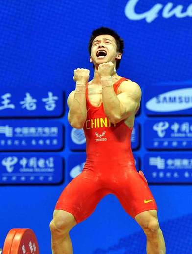 吳景彪打破男子舉重56公斤級抓舉亞洲紀錄 奪冠軍
