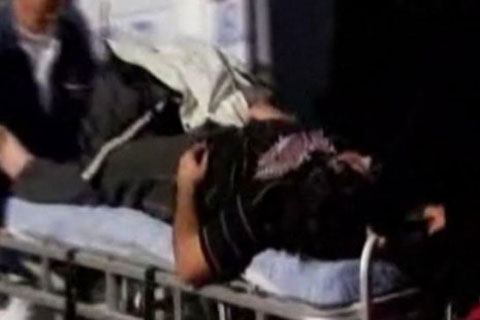 馬拉多納發布會惹事端 開車碾記者腿大罵混蛋