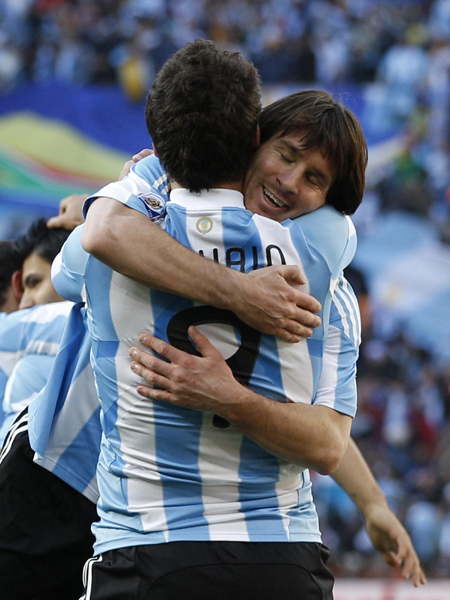 伊瓜因上演帽子戲法 阿根廷4:1橫掃韓國