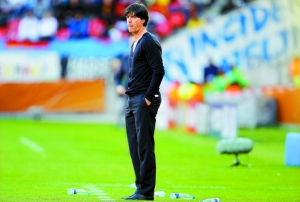 最帥主帥：勒夫時尚型男懂穿衣 卡佩羅品味一流