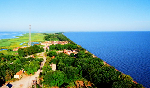 龍江行采訪團(tuán)走進(jìn)興凱湖