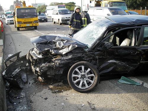 孫中山孫女孫穗芬車禍傷情有所好轉但仍未脫離危險期