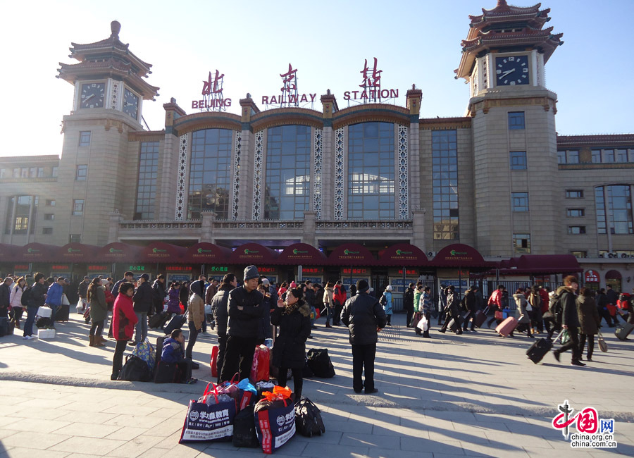 新春記者走基層:春節(jié)假期將結(jié)束 鐵路迎返程客流高峰