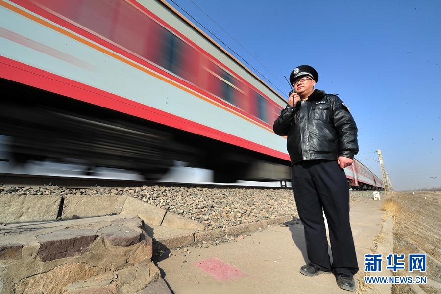 新春走基層：春運衛士，36公里的獨自守護