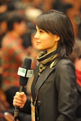 2010兩會(huì)：女記者身影