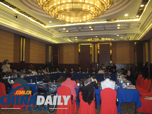 文藝界小組討論會(huì)場(chǎng)上的明星們[組圖]