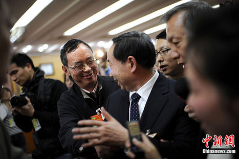 袁貴仁：流動人口子女在就讀地中、高考很快落實