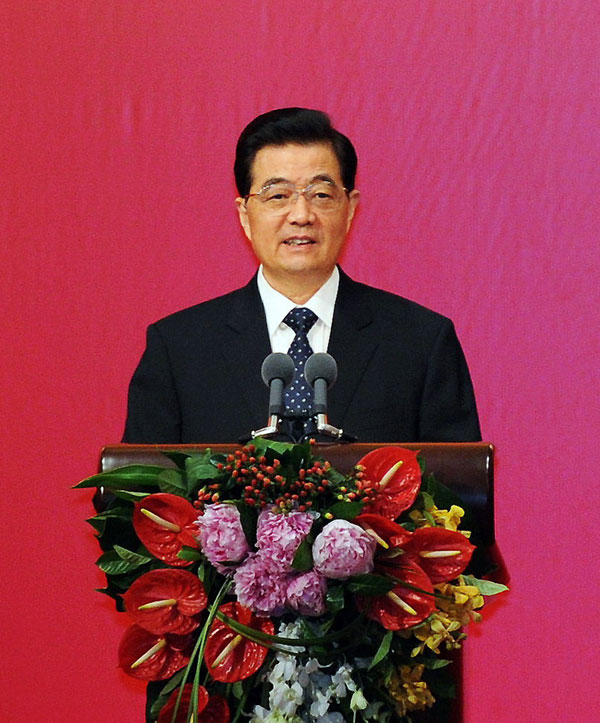 胡錦濤:在第二十六屆世界大學(xué)生運(yùn)動會開幕式歡迎宴會上的致辭