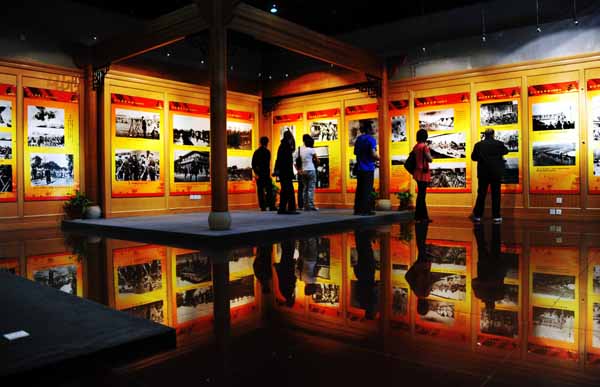 紀念辛亥革命100周年大型圖片展在韶山開展